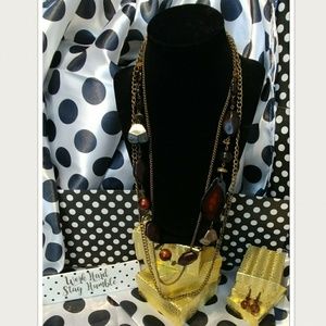 🆕 🌟FREE🌟With any bundle -Brown Necklace set